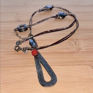 Silpada 925 Sterling Silver Hammered Teardrop Pendant Brown Leather Neck…